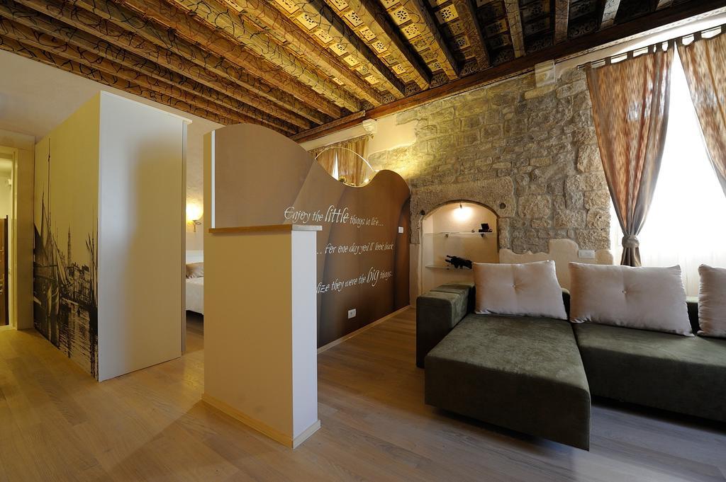 Desiderata Studio Apartment Split Værelse billede